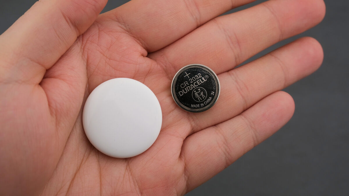 Apple AirTag Batterie wechseln