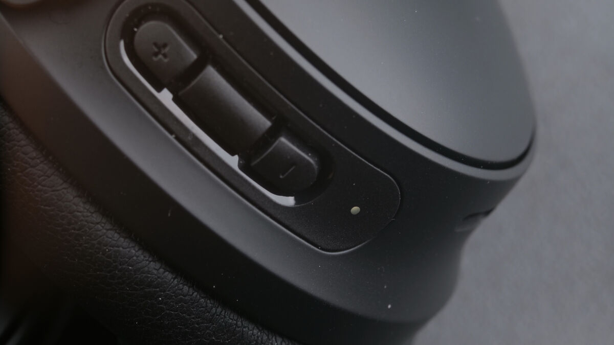 Title: Bose QuietComfort 45 Status-LED Title: Bose QuietComfort 45 Status-LED