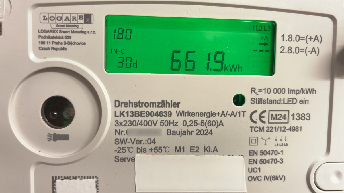 Digitaler Stromzähler zeigt historischen Verbrauch an (30 Tage)