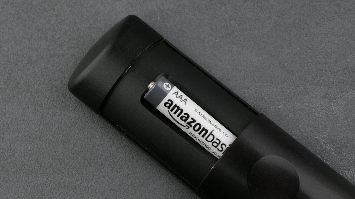 Batterie entfernen fpre FireTV-Fernbedienung Neustart Batterie entfernen fpre FireTV-Fernbedienung Neustart