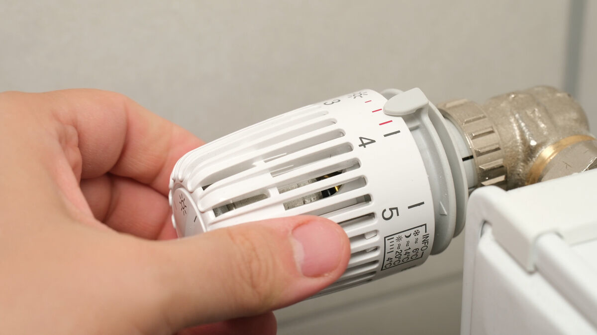  Heizungsthermostat regelmäßig auf- und zudrehen