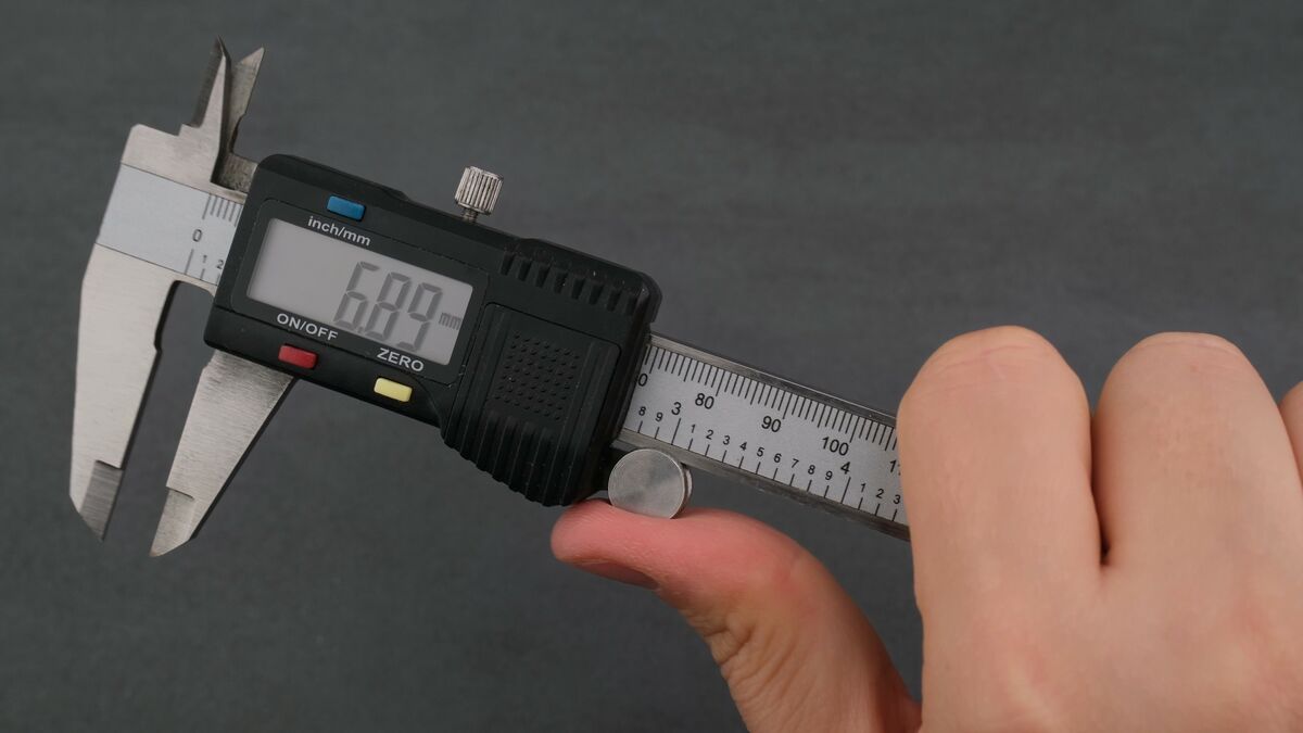digitaler Messschieber mit Display