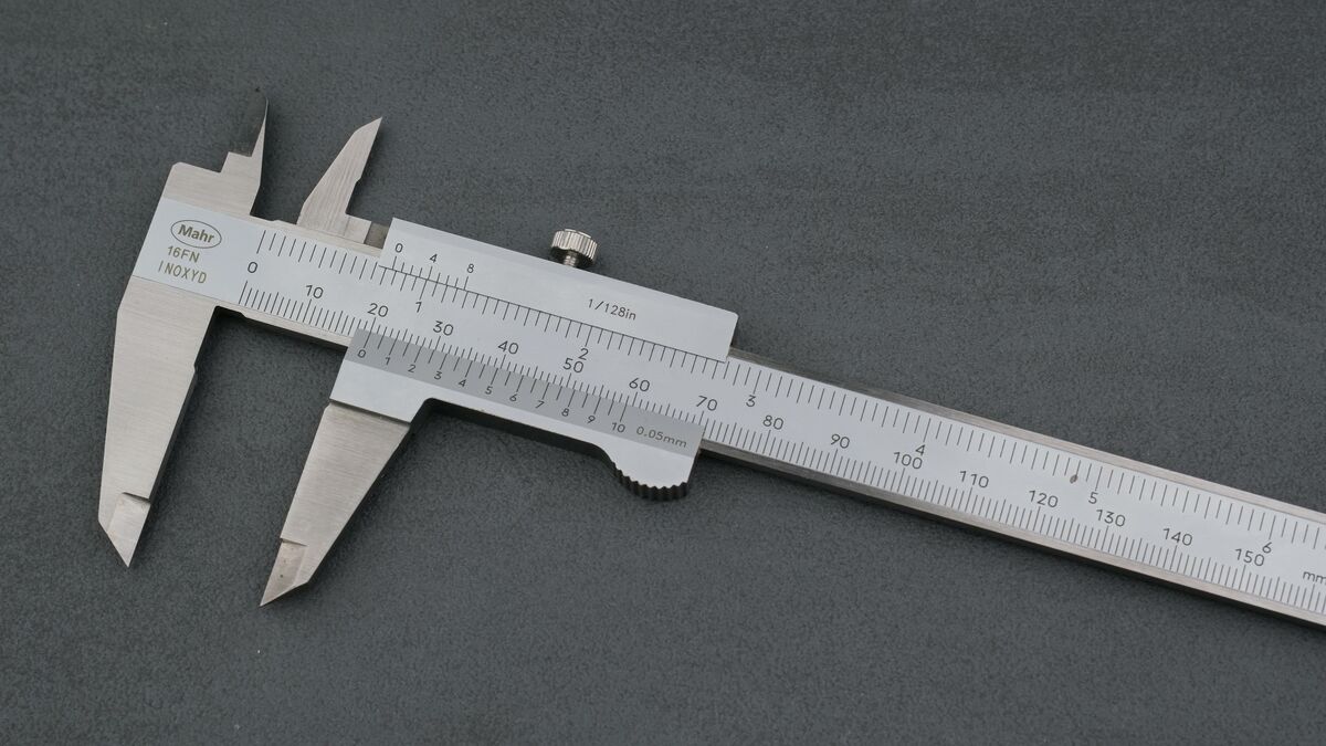 analoger Messschieber mit Nonius