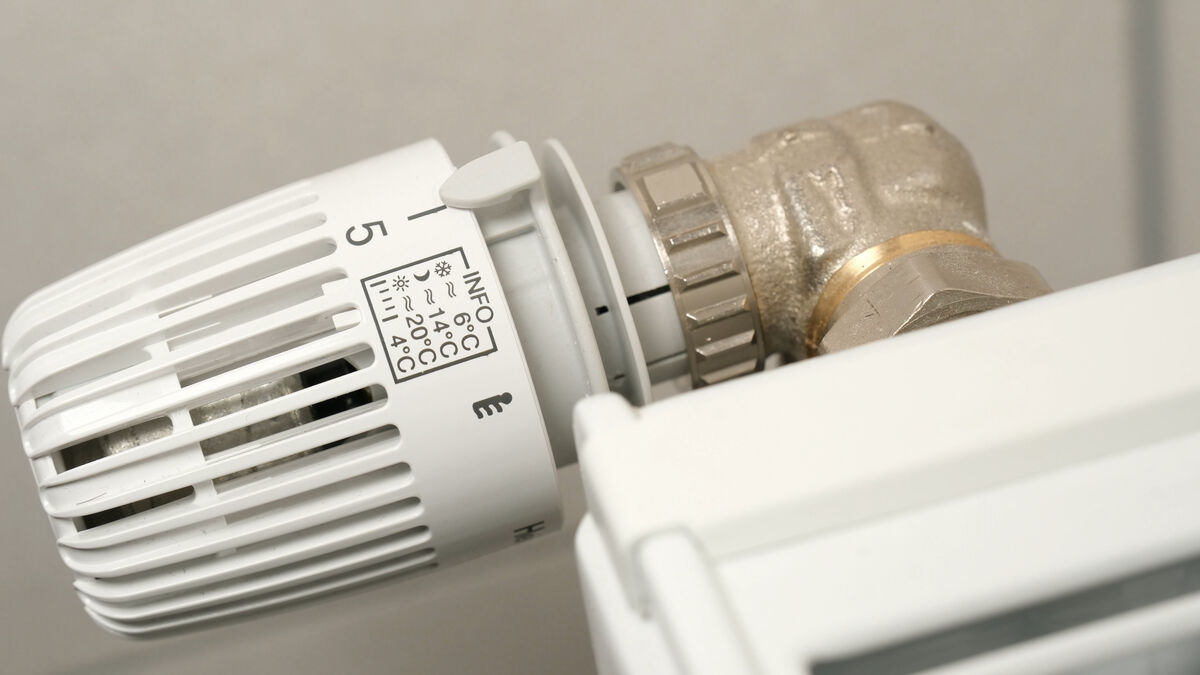 Heimeier Thermostat wieder sauber an Heizung montiert Heimeier Thermostat wieder sauber an Heizung montiert