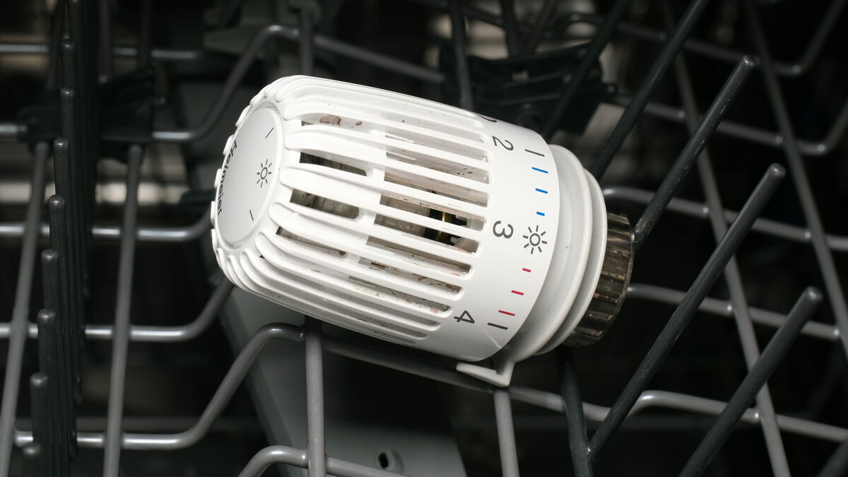 Heizungsthermostat in der Spülmaschine Heizungsthermostat in der Spülmaschine