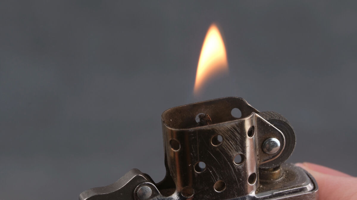Funktionstest: Nachgefülltes Zippo Benzinfeuerzeug brennt wieder